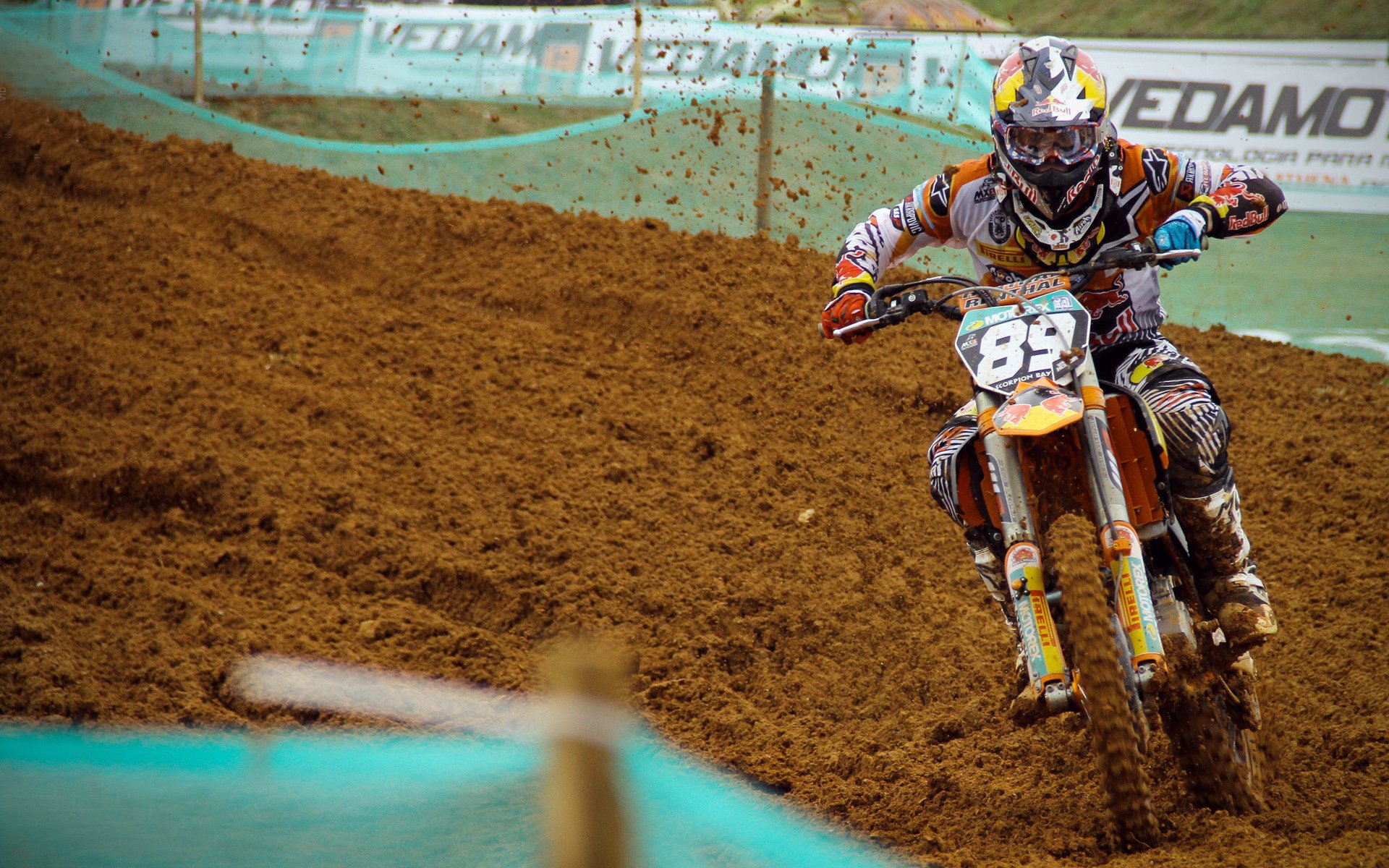 电竞比赛版权纷争逐步解决，行业秩序逐步规范，电竞赛事承办商